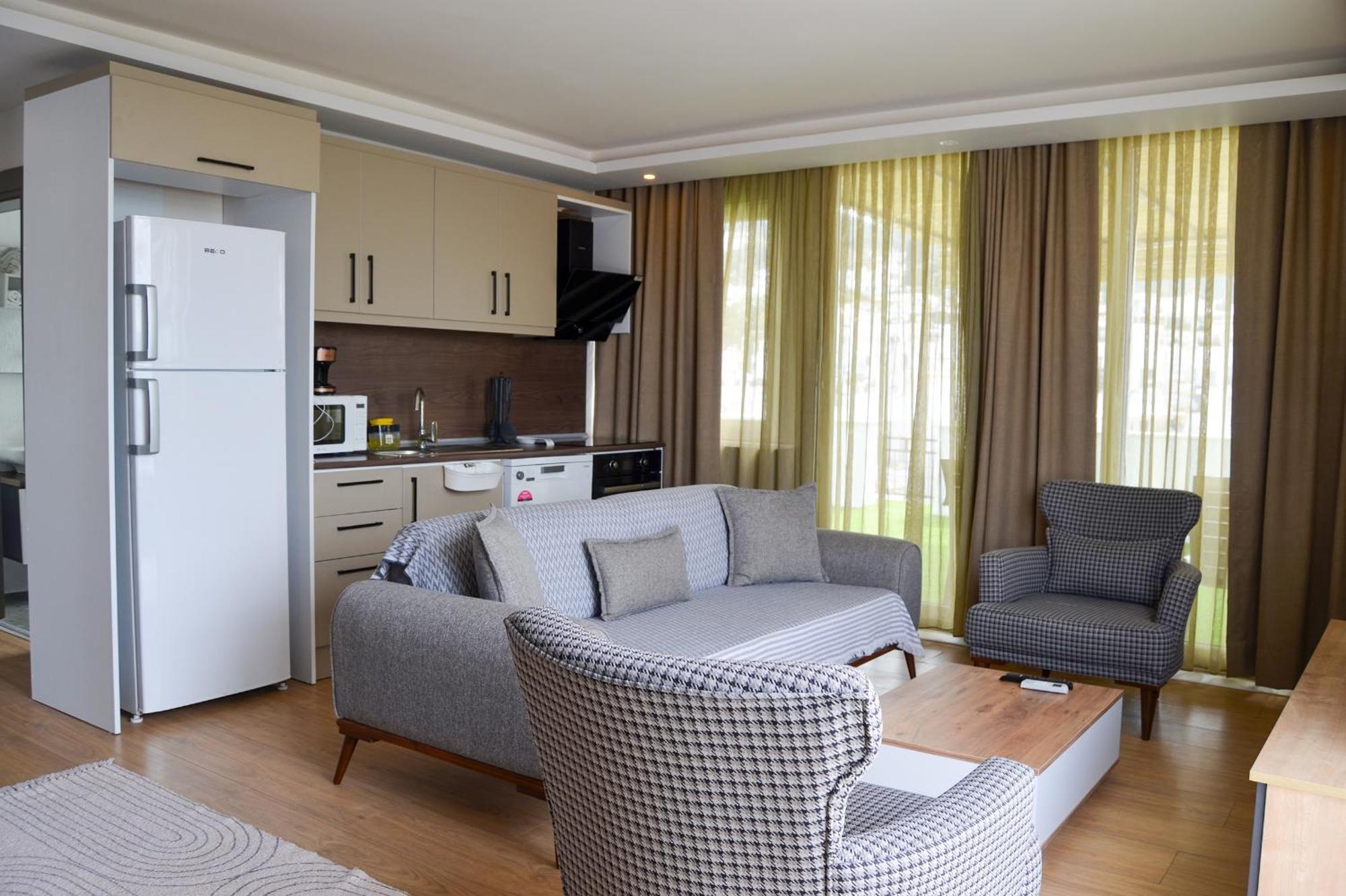 Loca Centre Suites Bodrum Exteriör bild